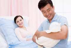 抱娃如抱宝，姿势不对？大人小孩都要“喊疼”啦！