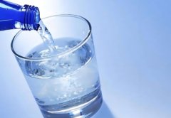 孕早期可以喝苏打水吗?苏打水影响胎儿吗?