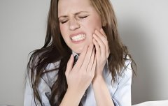 孕期牙痛是正常的吗?孕期牙痛能不能治疗?