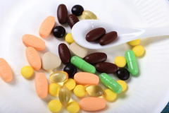 医生谨慎建议叶酸摄入的三重考量，孕期是否服用需个性化评估