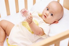 试管移植后腹胀解析：着床成功的幕后真相！