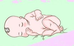 新生儿吸入羊水，这三大潜在并发症家长必知！