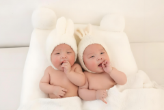 试管双胞胎费用揭秘：国内外差异大，高性价比方案助你省钱！