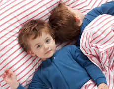 试管助孕生两个孩子要多少钱？附2025双胎试管移植费用一览！